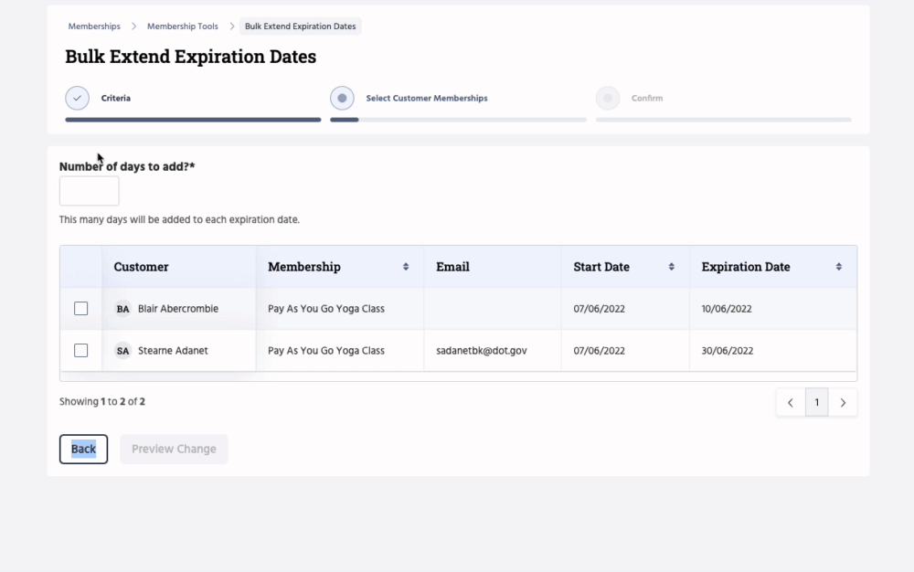 Enter the number of days and select the customers whose packs and prepaid plans you want to extend.